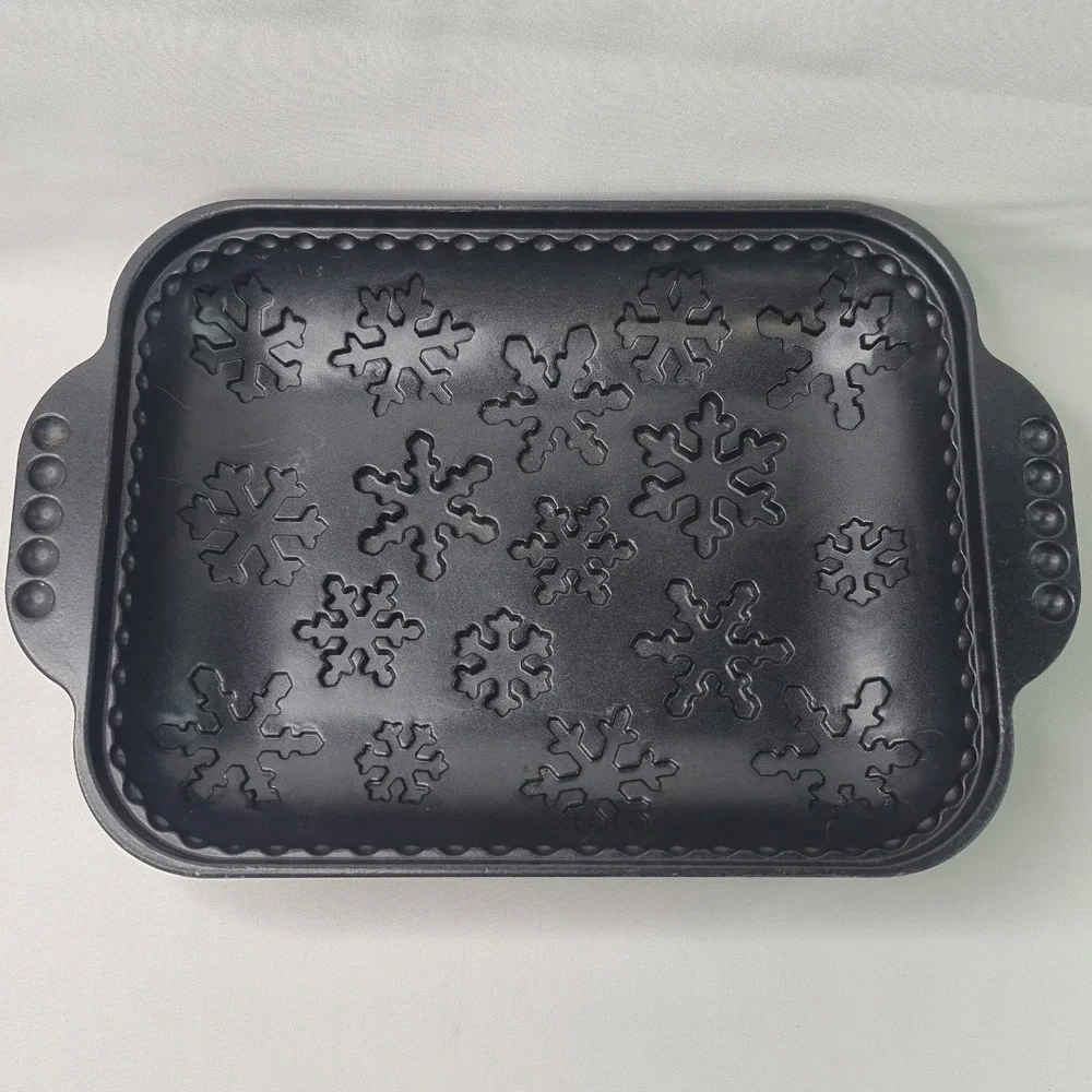 Nordic Ware Silver Snowflakes Cake Pan Non-stick